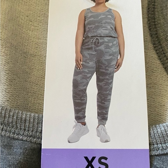 NWT-DANSKIN-WOMENS GREY CAMO JUMPSUIT-SIZE XS - Picture 4 of 6